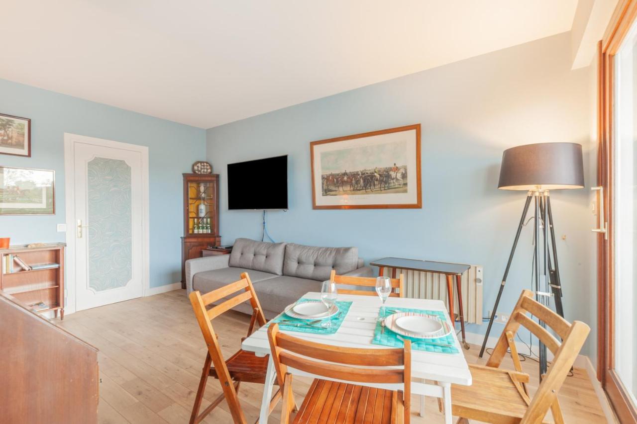 Le Christina Apartment Трувил сюр Мер Екстериор снимка